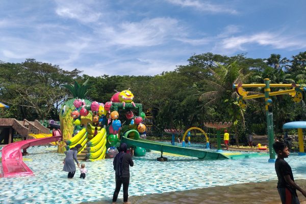 Wahana Water Kingdom Mekarsari